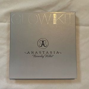Anastasia Beverly Hills Gleam Glow Kit